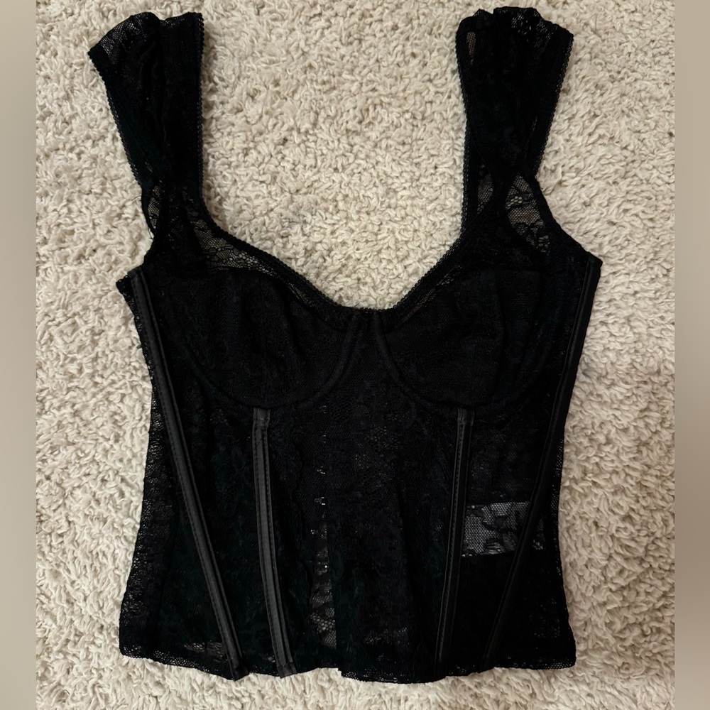 Edited Rita top - Picture 2 of 3